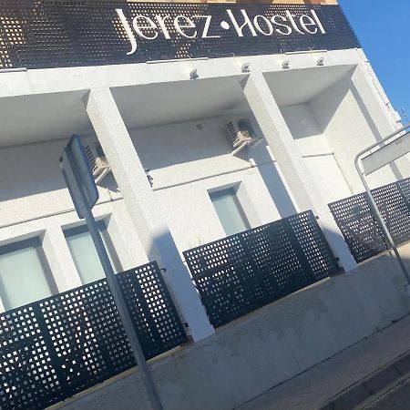 Jerez Hostel เฮเรส เด ลอส คาบาลเญรอส ภายนอก รูปภาพ