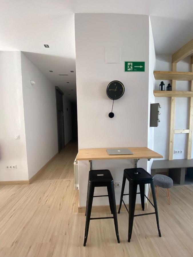 Jerez Hostel เฮเรส เด ลอส คาบาลเญรอส ภายนอก รูปภาพ